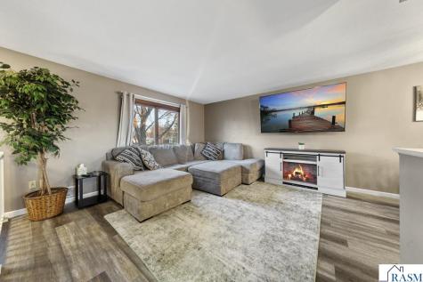 2059 Roe Crest Drive North Mankato MN 56003