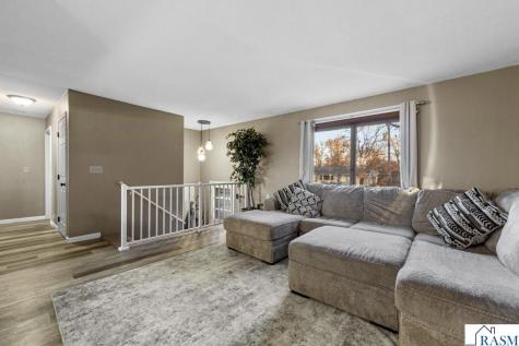 2059 Roe Crest Drive North Mankato MN 56003