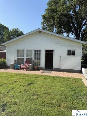 726 South Avenue North Mankato MN 56003