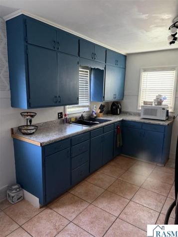 726 South Avenue North Mankato MN 56003