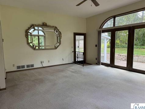 1024 NW 329th Avenue Cambridge MN 55008