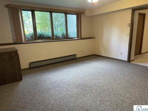 1024 NW 329th Avenue Cambridge MN 55008
