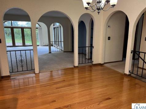 1024 NW 329th Avenue Cambridge MN 55008