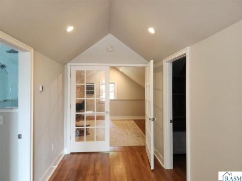 622 Nicollet Avenue North Mankato MN 56003