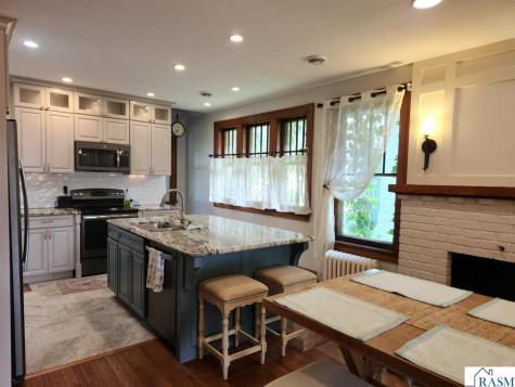 622 Nicollet Avenue North Mankato MN 56003