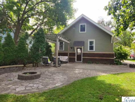 622 Nicollet Avenue North Mankato MN 56003