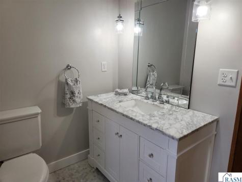 622 Nicollet Avenue North Mankato MN 56003
