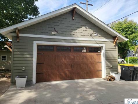 622 Nicollet Avenue North Mankato MN 56003
