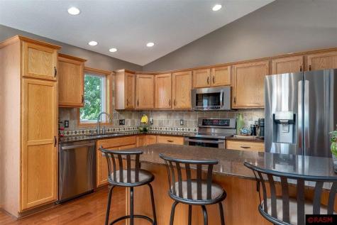 545 Grayhawk Drive Mankato MN 56001