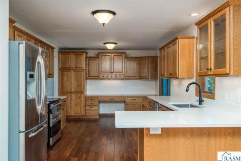 2100 Peregrine Lane North Mankato MN 56003