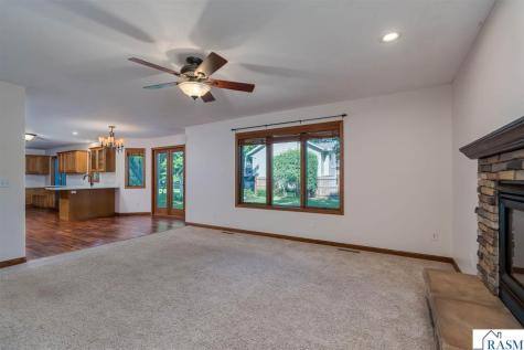 2100 Peregrine Lane North Mankato MN 56003