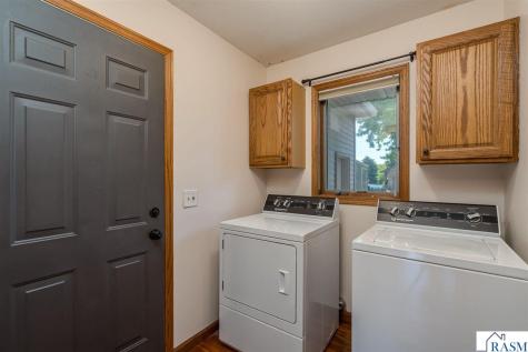 2100 Peregrine Lane North Mankato MN 56003