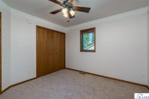 2100 Peregrine Lane North Mankato MN 56003