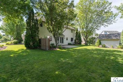 2100 Peregrine Lane North Mankato MN 56003