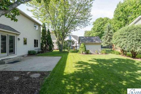 2100 Peregrine Lane North Mankato MN 56003