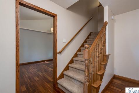 2100 Peregrine Lane North Mankato MN 56003