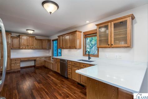 2100 Peregrine Lane North Mankato MN 56003