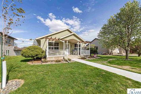 2114 York Street St. Peter MN 56082