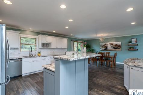 18500 510th Avenue Lake Crystal MN 56055