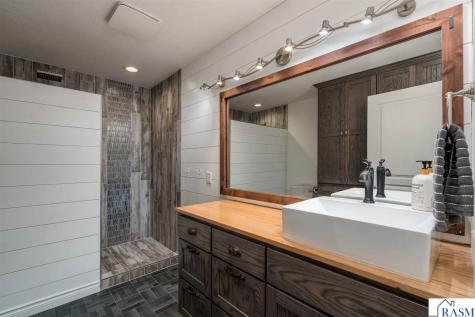 18500 510th Avenue Lake Crystal MN 56055