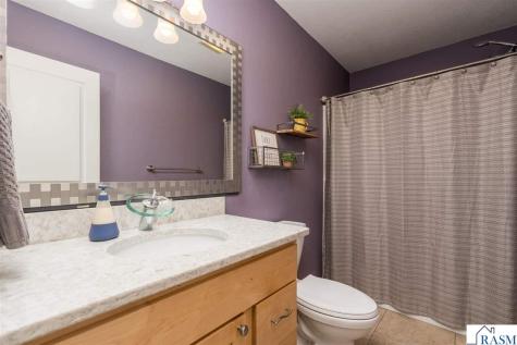 18500 510th Avenue Lake Crystal MN 56055