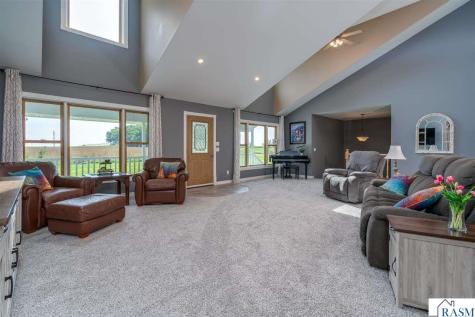18500 510th Avenue Lake Crystal MN 56055