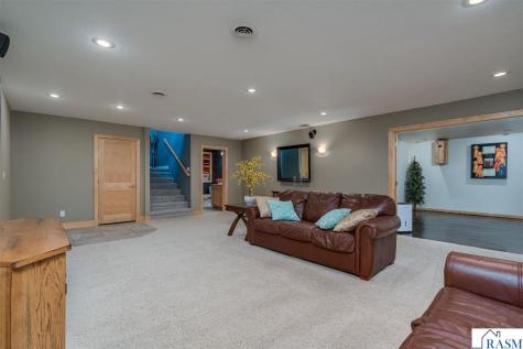 18500 510th Avenue Lake Crystal MN 56055