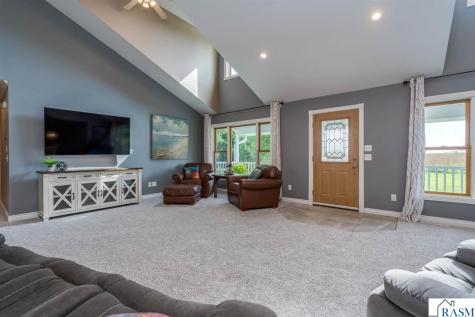 18500 510th Avenue Lake Crystal MN 56055