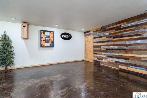 18500 510th Avenue Lake Crystal MN 56055