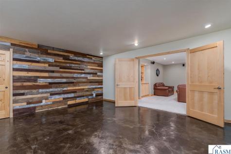 18500 510th Avenue Lake Crystal MN 56055