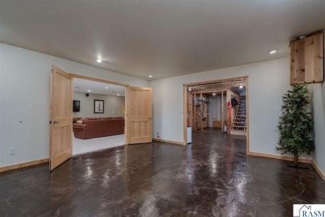 18500 510th Avenue Lake Crystal MN 56055