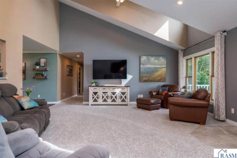 18500 510th Avenue Lake Crystal MN 56055
