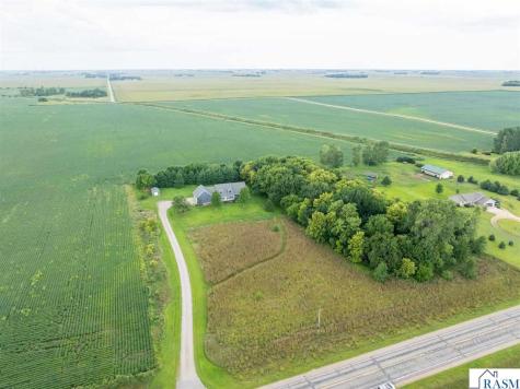 18500 510th Avenue Lake Crystal MN 56055