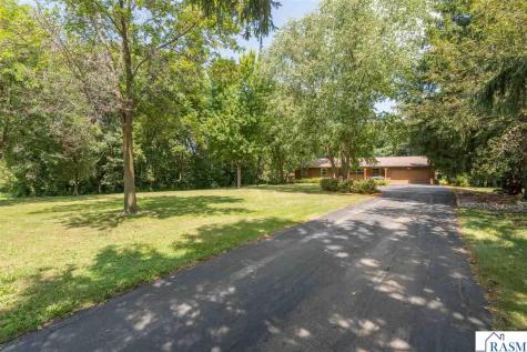 308 Viking Drive Mankato MN 56001