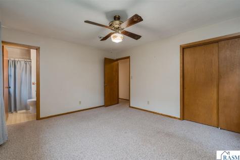 308 Viking Drive Mankato MN 56001