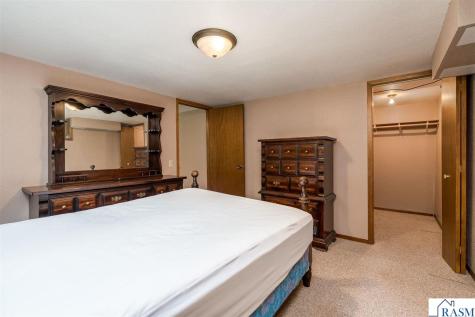 308 Viking Drive Mankato MN 56001