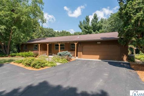 308 Viking Drive Mankato MN 56001