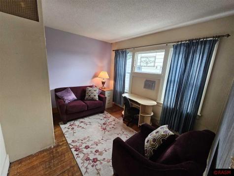 1121 S Minnesota Street New Ulm MN 56073