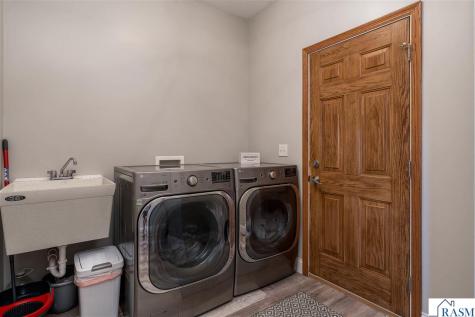 301 NW 7th Street New Richland MN 56072