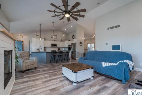 301 NW 7th Street New Richland MN 56072