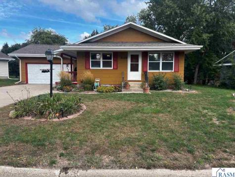 1029 Willow Drive St. Peter MN 56082