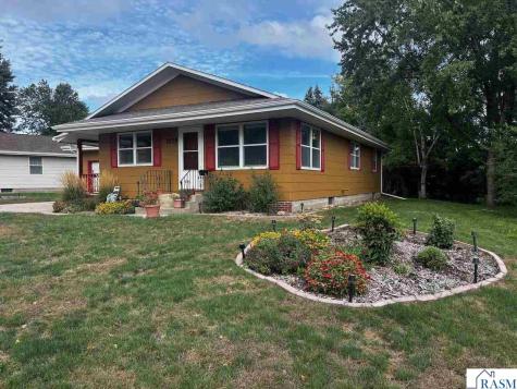 1029 Willow Drive St. Peter MN 56082