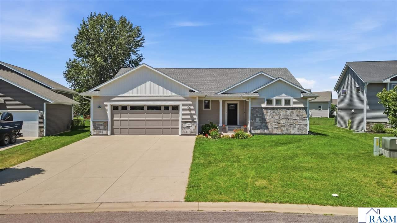 820 Fieldcrest Drive Mankato MN 56001