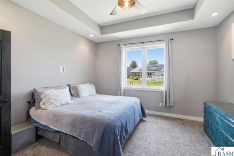 820 Fieldcrest Drive Mankato MN 56001