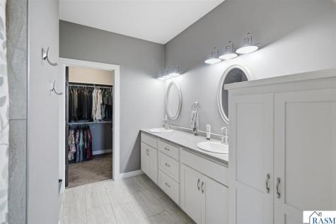 820 Fieldcrest Drive Mankato MN 56001