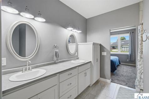 820 Fieldcrest Drive Mankato MN 56001