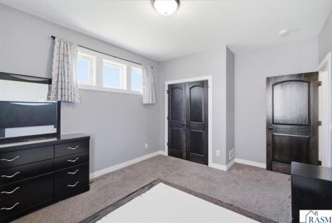 820 Fieldcrest Drive Mankato MN 56001