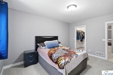 820 Fieldcrest Drive Mankato MN 56001