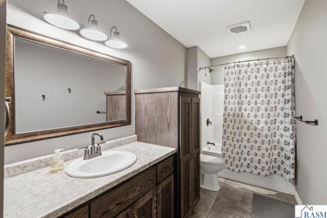 820 Fieldcrest Drive Mankato MN 56001