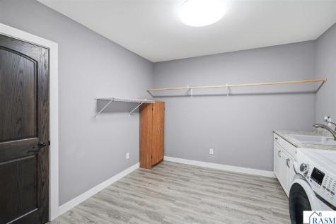 820 Fieldcrest Drive Mankato MN 56001
